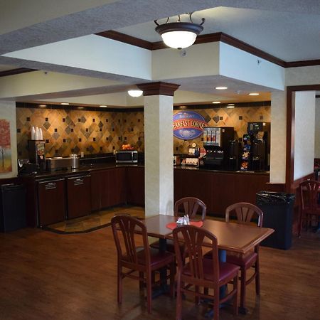 Baymont By Wyndham Yakima Riverfront Bagian luar foto
